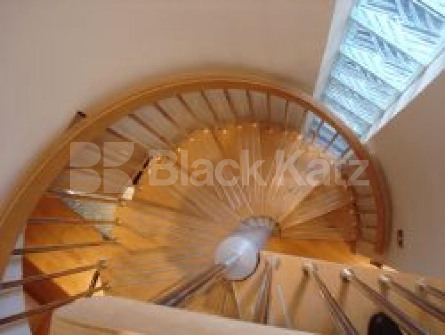 			New Instruciton, 1 Bedroom, 1 bath, 1 reception Flat			 Westbourne Grove, BAYSWATER / WESTBOURNE GROVE  W2